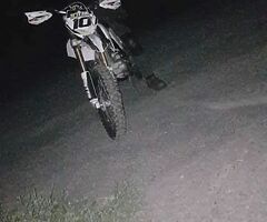 250cc dirt bike