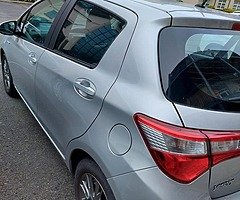 Toyota Yaris hybrid 1.5l - Image 3/8
