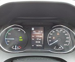 Toyota Yaris hybrid 1.5l - Image 5/8