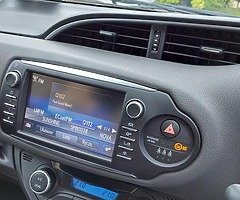 Toyota Yaris hybrid 1.5l - Image 6/8