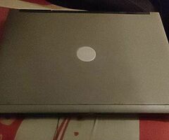 Dell Laptop werry good condition is working asisud including e 50 euro word camera 1080p full hd