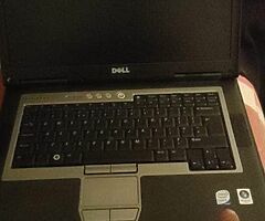 Dell Laptop werry good condition is working asisud including e 50 euro word camera 1080p full hd