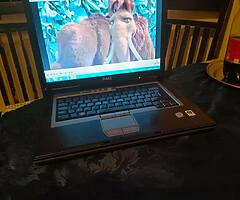 Dell Laptop werry good condition is working asisud including e 50 euro word camera 1080p full hd - Image 4/4