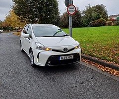 Toyota Prius alpha 2016 not 7 seats