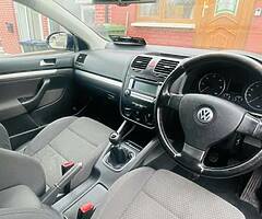 Volkswagen Jetta - Image 4/8