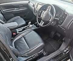 2015 Mitsubishi outlander phev gx4hs - Image 6/10