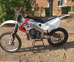 CR250