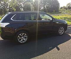 2015 Mitsubishi outlander phev gx4hs - Image 5/10