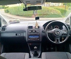 Volkswagen Touran 2011 1.6 Diesel bluemotion - Image 4/9