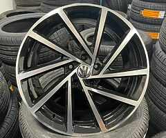 Spielberg Style Wheels - Image 4/4