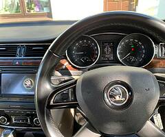 141 Skoda Superb Elegance 2.0TDI Auto 170bhp - Image 5/9