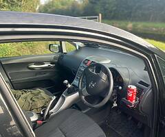 09toyota auris - Image 4/10