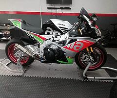 2017 Aprilia RSV4 - Image 4/10