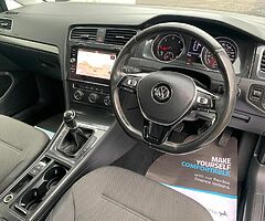 2017 Volkswagen Golf - Image 4/10