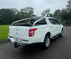 2016 MITSUBISHI L200 MINT CONDITION - Image 6/8