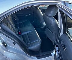 2017 Lexus IS 300 - Image 7/10