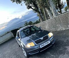 2007 2.0L Skoda Superb elegance model - Image 3/6