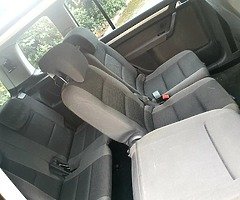 Volkswagen Touran 2011 1.6 Diesel - Image 7/9
