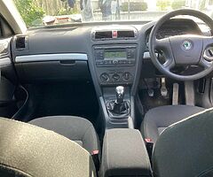 1.6 SKODA OCTAVIA MPI Hatchback Petrol MANUAL (102bhp) - Image 5/5