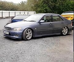Lexus is200