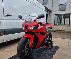 2010 Honda CBR - Image 4/5