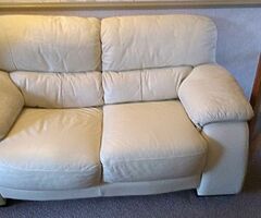Cream leather 3&2seater suit , silly price for a quick sale - Image 4/4