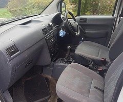Ford Connect - Image 8/10