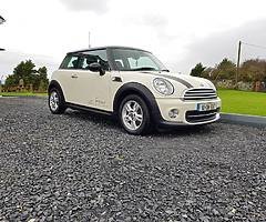 Mini Cooper 2010 Mint Condition Low Miles