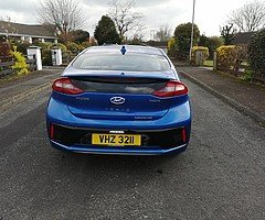 June 2017 Hyundai Ioniq Premium Se Hybrid Top Spec - Image 4/10