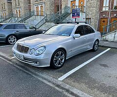 Mercedes W211