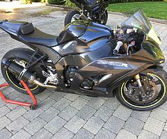 2011 gen 4 kawasaki zx10r track bike with v5