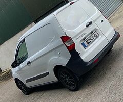 Ford transit courier