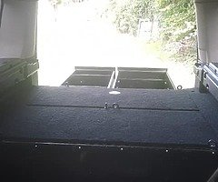 Land Rover Discovery 3 - Image 5/10