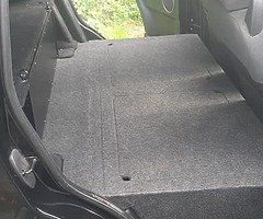 Land Rover Discovery 3 - Image 10/10