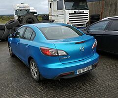 2009 mazda 3  1.6 diesel 3