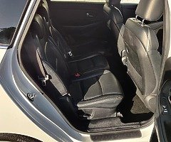 2014 Kia Carens Eco Dynamics 1.7 TDi 7 seater - Image 5/8