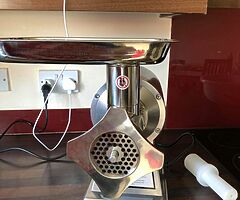 Meat grinder brand new still in the box great quality never used - Image 10/10