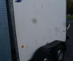 Box trailer