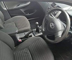 2009 toyota Corolla - Image 4/10