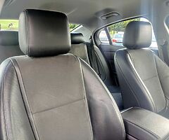 2013 Jaguar XF - Image 9/10