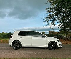 2014 Volkswagen Golf Mk7 HighLine 1.6 TDI Bluemotion - Image 4/10
