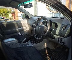 Toyota Hilux Incredible 3.0L taxed & CVRT - Image 9/9