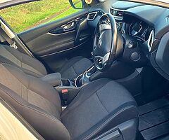 15 NISSAN QASHQAI 1.5  HIGH SPEC - Image 4/7