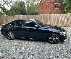 2020 BMW Series 3 - Image 4/10