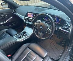 2020 BMW Series 3 - Image 9/10