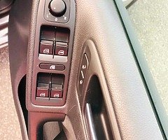 Volkswagen Golf TDI 2012 1.6 bluemotion automatic!! - Image 7/10