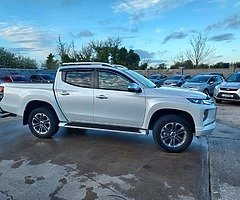 Mitsubishi L200... 2021... CREW Cab...