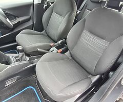 2015 Peugeot   208