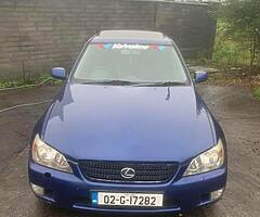 Lexus is200 8n8