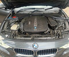 2017 BMW Series 3 - Image 9/10